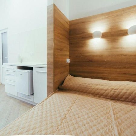 Apartment On Kulisha 29 -Mini Economy Apartments In The Central Part Of Leopoli Esterno foto